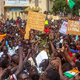 Odstavljeni predsednik Nigra poziva k pomoči, hunta opozarja pred vojaškim posredovanjem