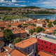 Stanovanja, apartmaji in vila, ki jih lahko kupite na slovenski in hrvaški obali