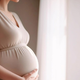 Sporna odločitev? Nasprotniki splava bodo lahko prisotni na klinikah za prekinitev nosečnosti